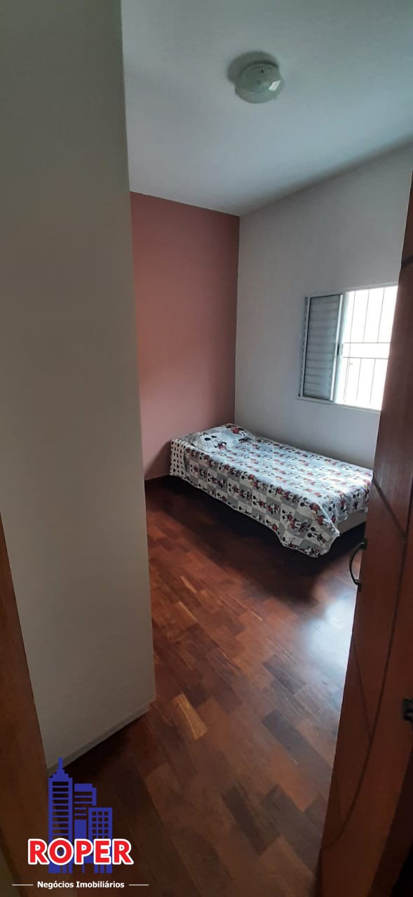 Casa à venda com 3 quartos, 240m² - Foto 18