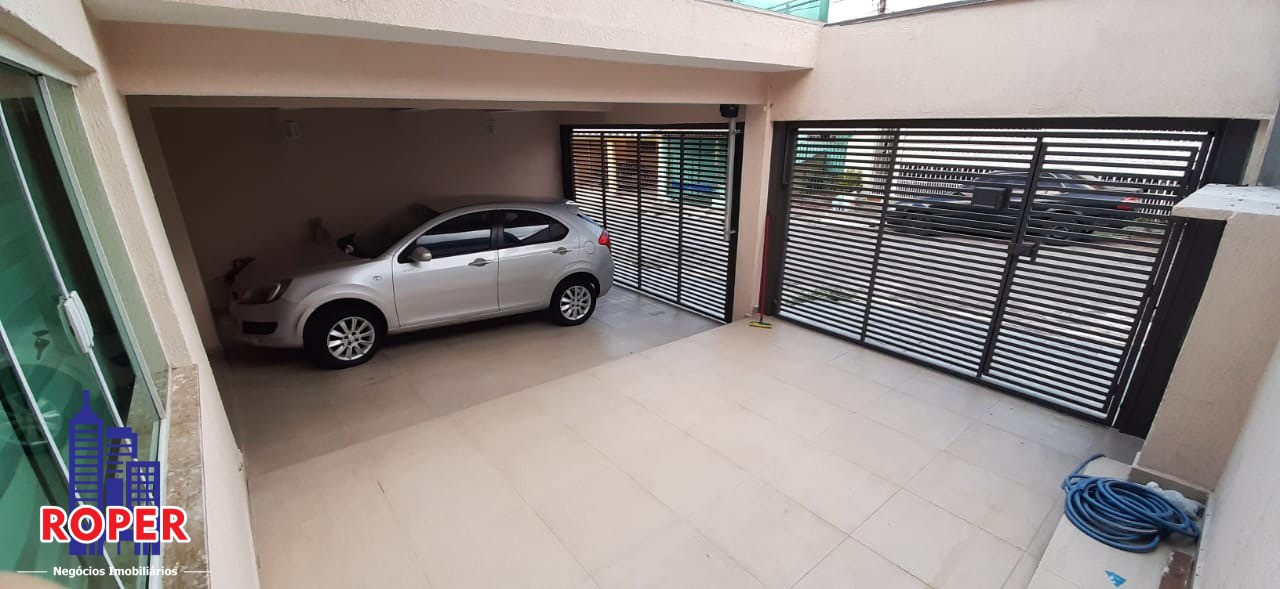 Casa à venda com 3 quartos, 240m² - Foto 3