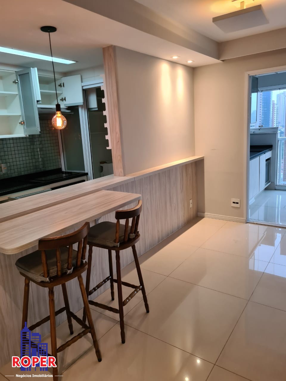 Apartamento para alugar com 1 quarto, 60m² - Foto 4