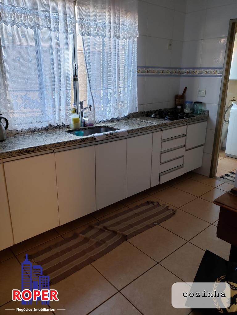 Casa à venda com 4 quartos, 600m² - Foto 17