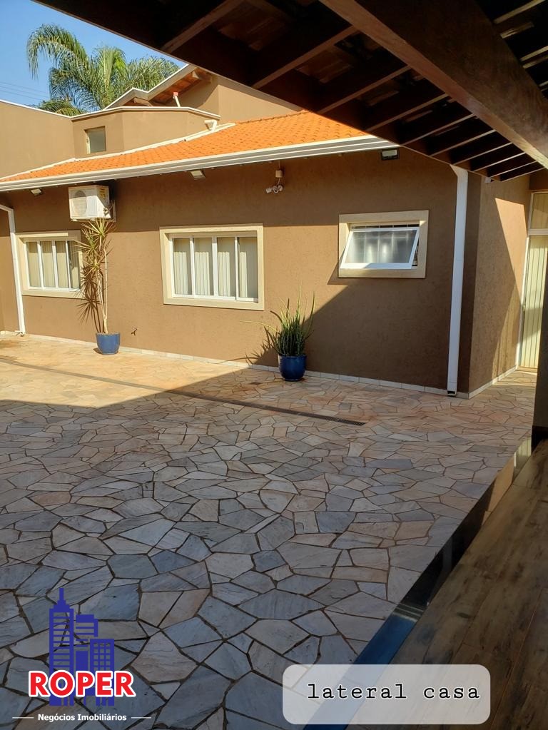 Casa à venda com 4 quartos, 600m² - Foto 4