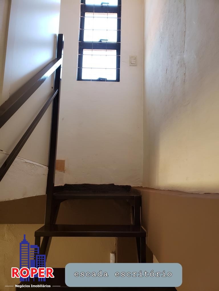 Casa à venda com 4 quartos, 600m² - Foto 32