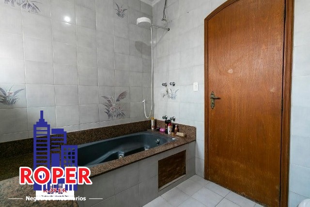 Casa à venda com 5 quartos, 183m² - Foto 13