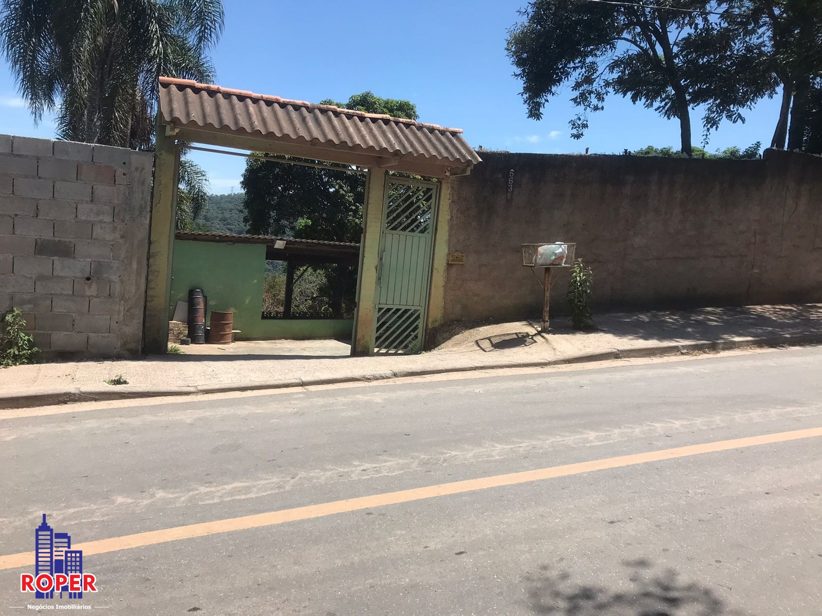 Chácara à venda com 2 quartos, 2100m² - Foto 2