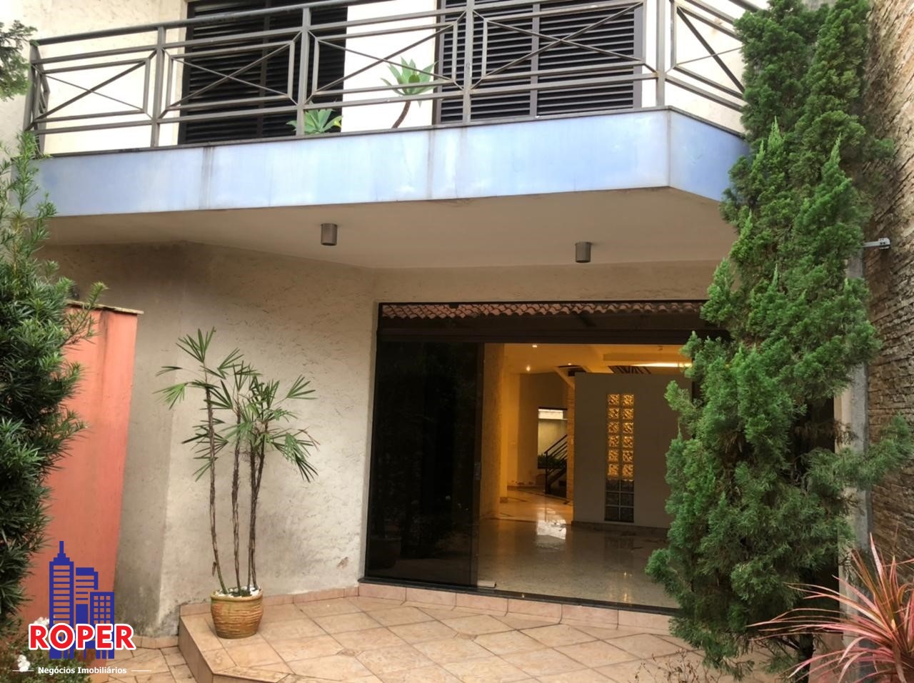 Casa à venda e aluguel com 3 quartos, 319m² - Foto 8