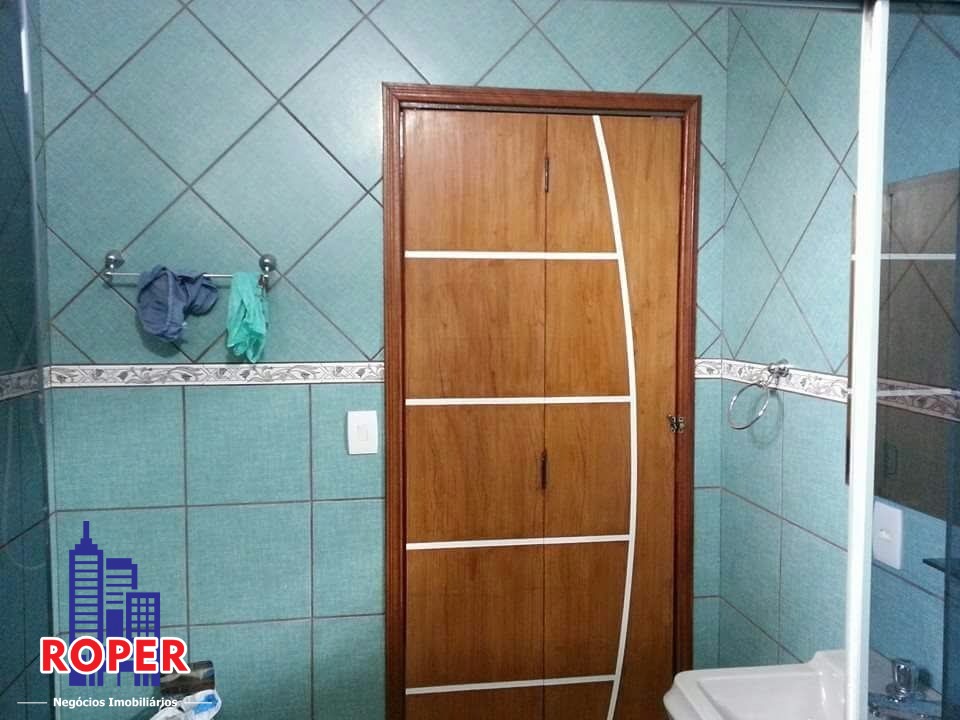 Casa à venda com 3 quartos, 226m² - Foto 18