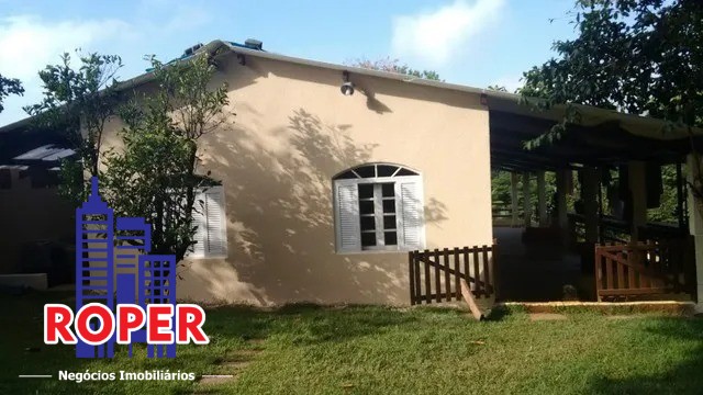 Casa à venda com 3 quartos, 1000m² - Foto 2