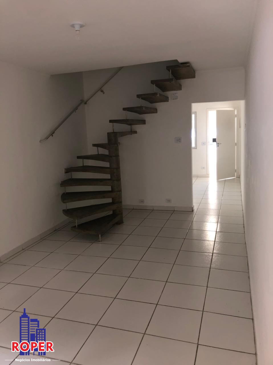 Casa à venda e aluguel com 3 quartos, 100m² - Foto 3