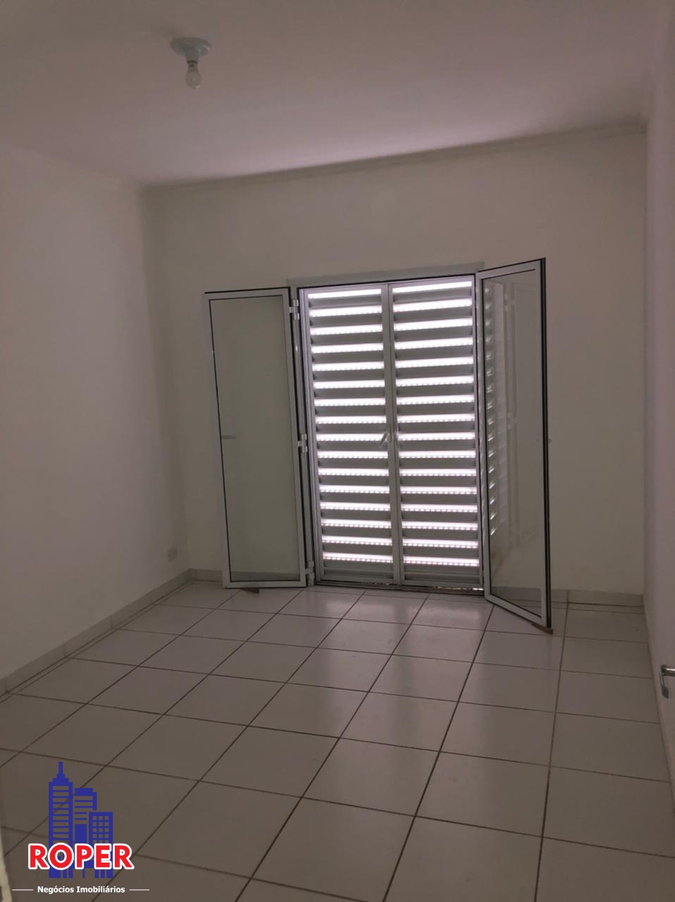 Casa à venda e aluguel com 3 quartos, 100m² - Foto 10