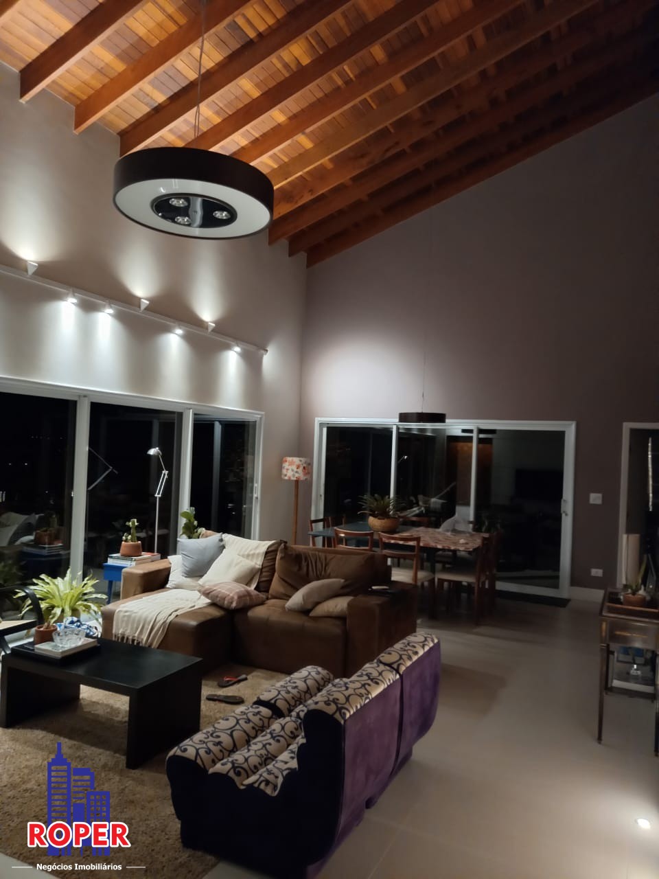 Casa à venda com 3 quartos, 700m² - Foto 8