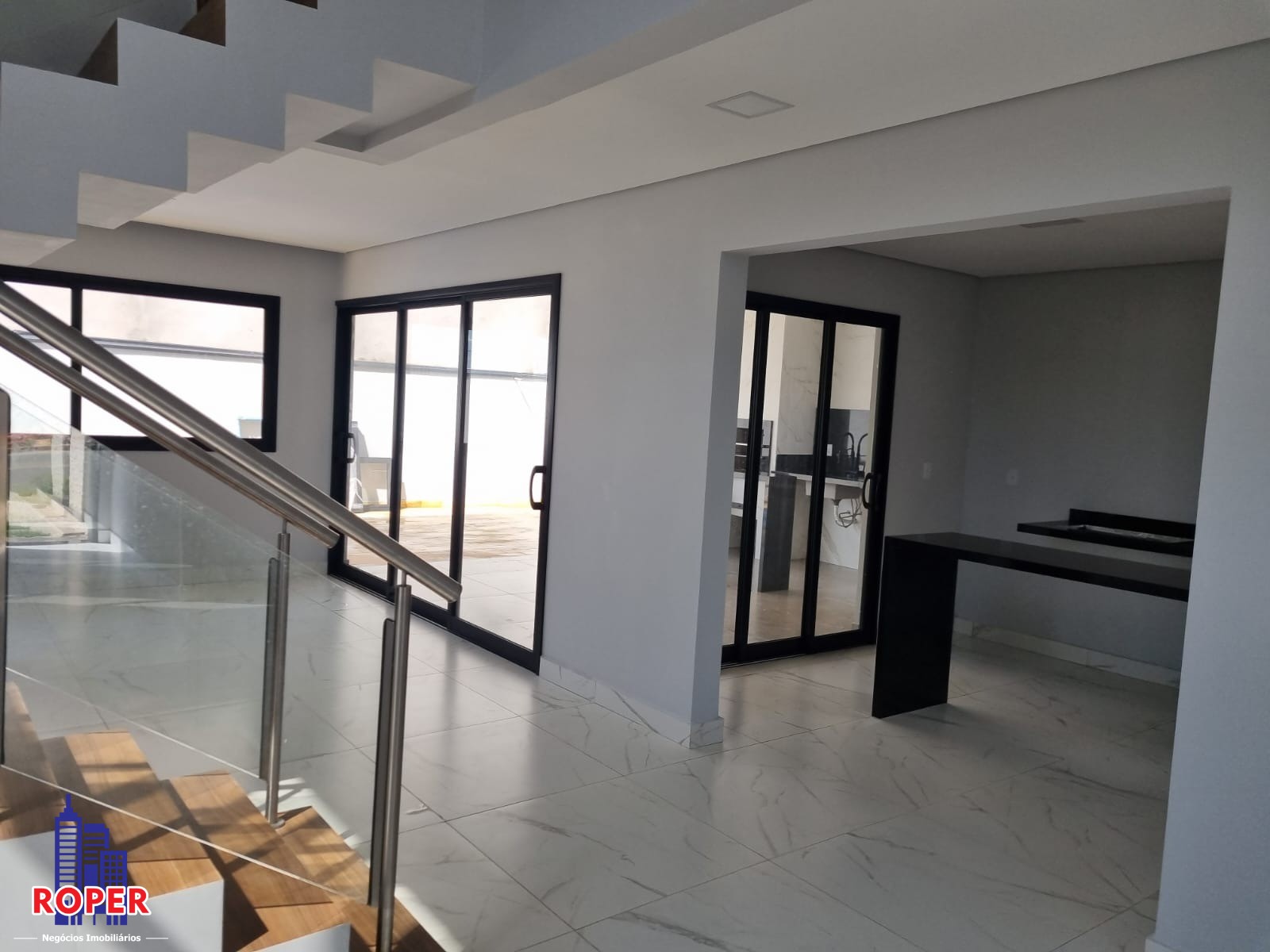 Casa à venda com 4 quartos, 282m² - Foto 12