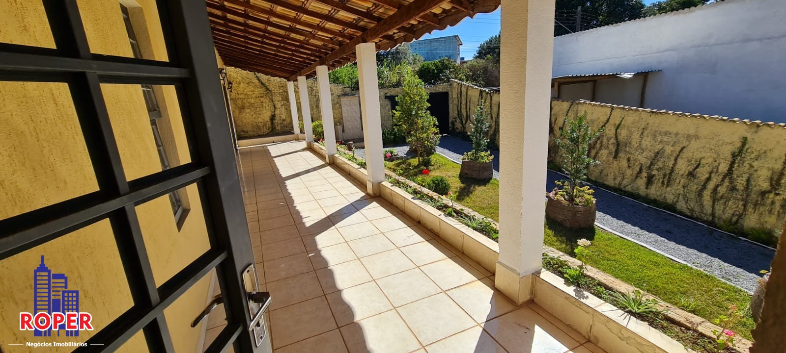 Casa à venda com 3 quartos, 220m² - Foto 6