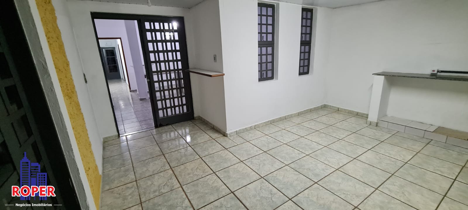 Casa à venda com 3 quartos, 220m² - Foto 11