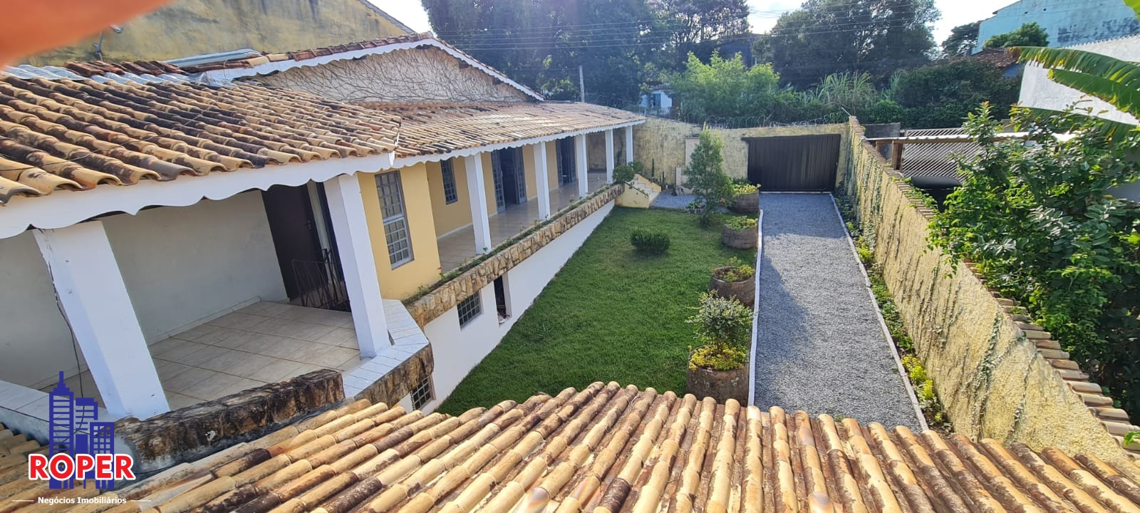 Casa à venda com 3 quartos, 220m² - Foto 8