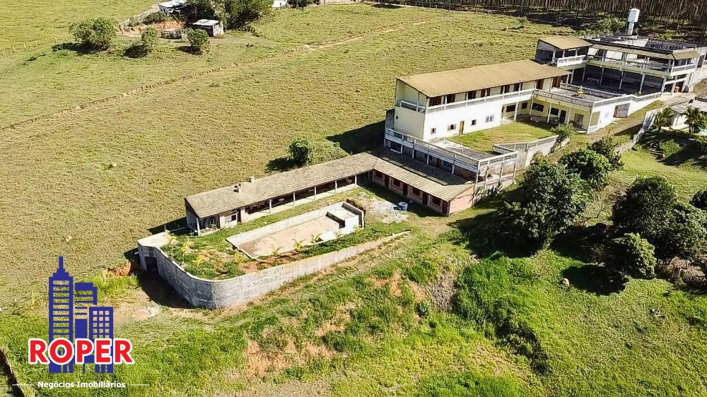 Chácara à venda com 16 quartos, 4000m² - Foto 23