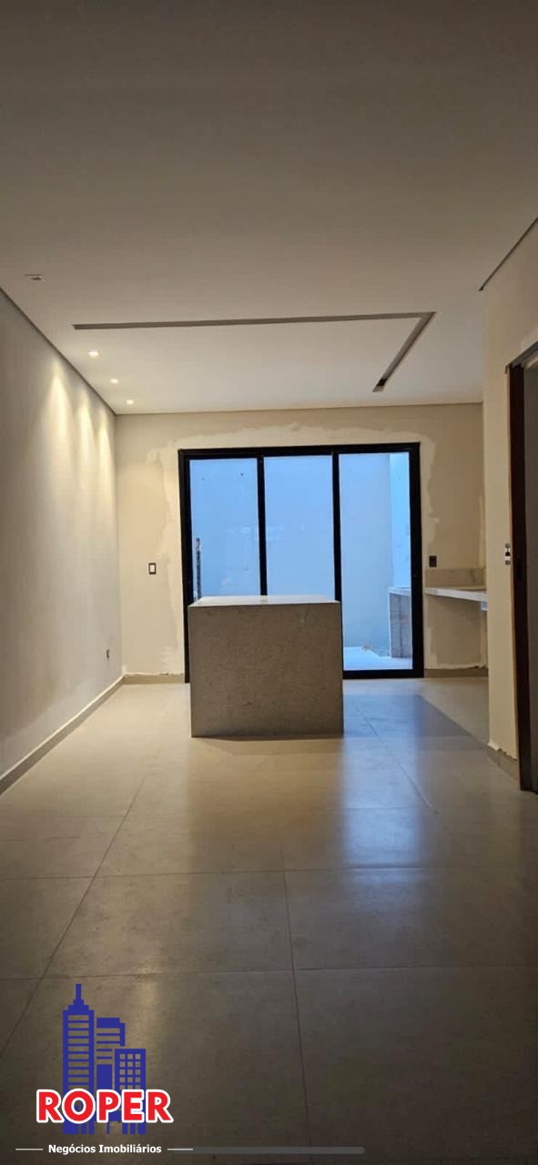 Casa à venda com 4 quartos, 150m² - Foto 3