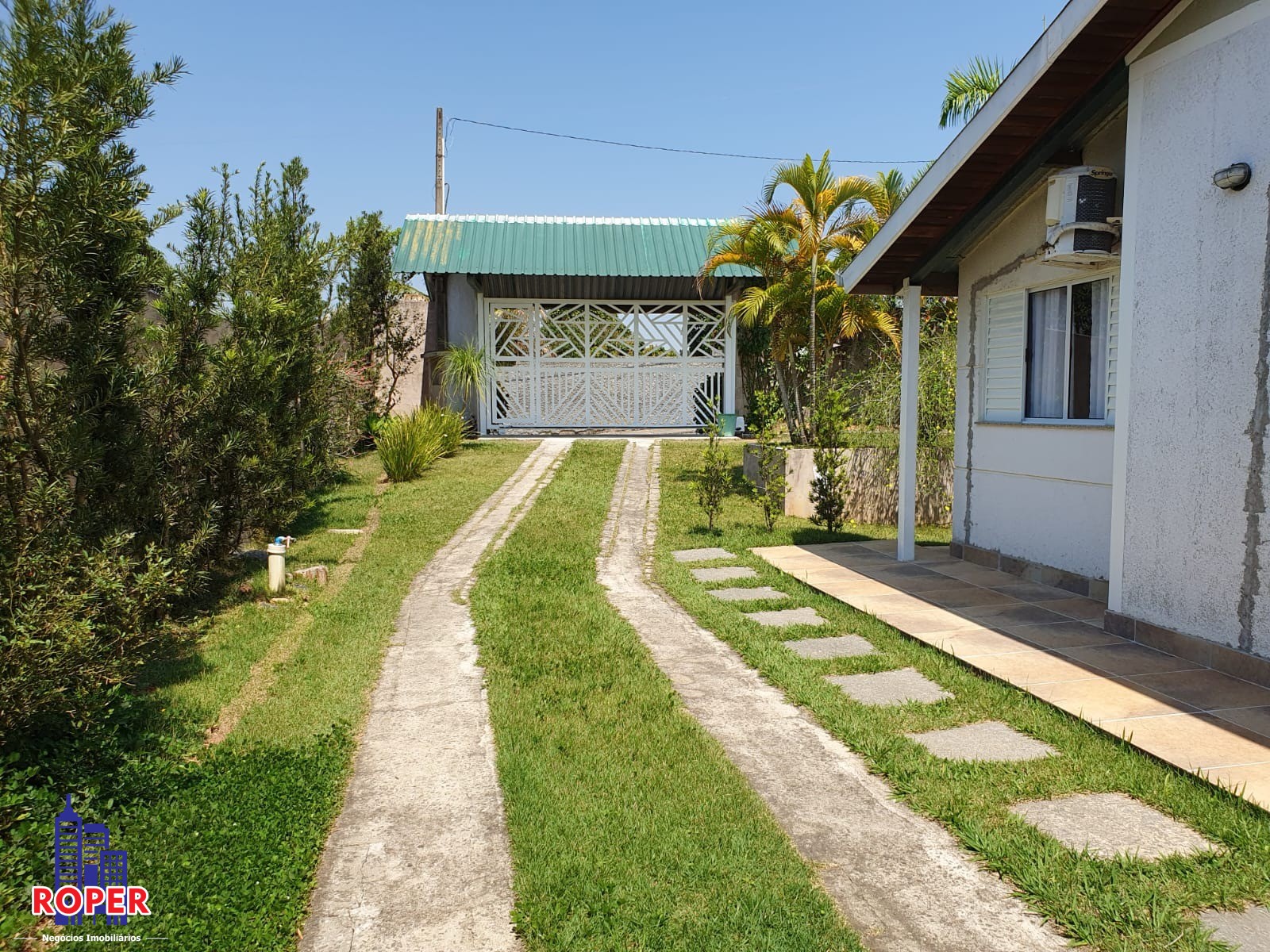 Chácara à venda com 4 quartos, 1400m² - Foto 9