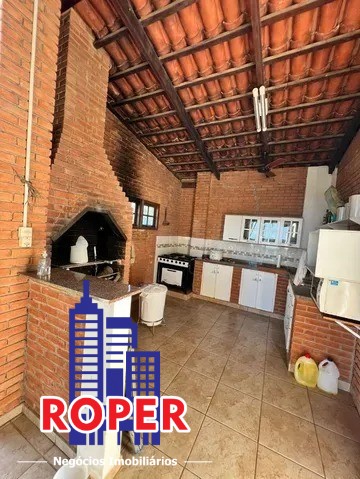 Chácara à venda com 8 quartos, 5000m² - Foto 1