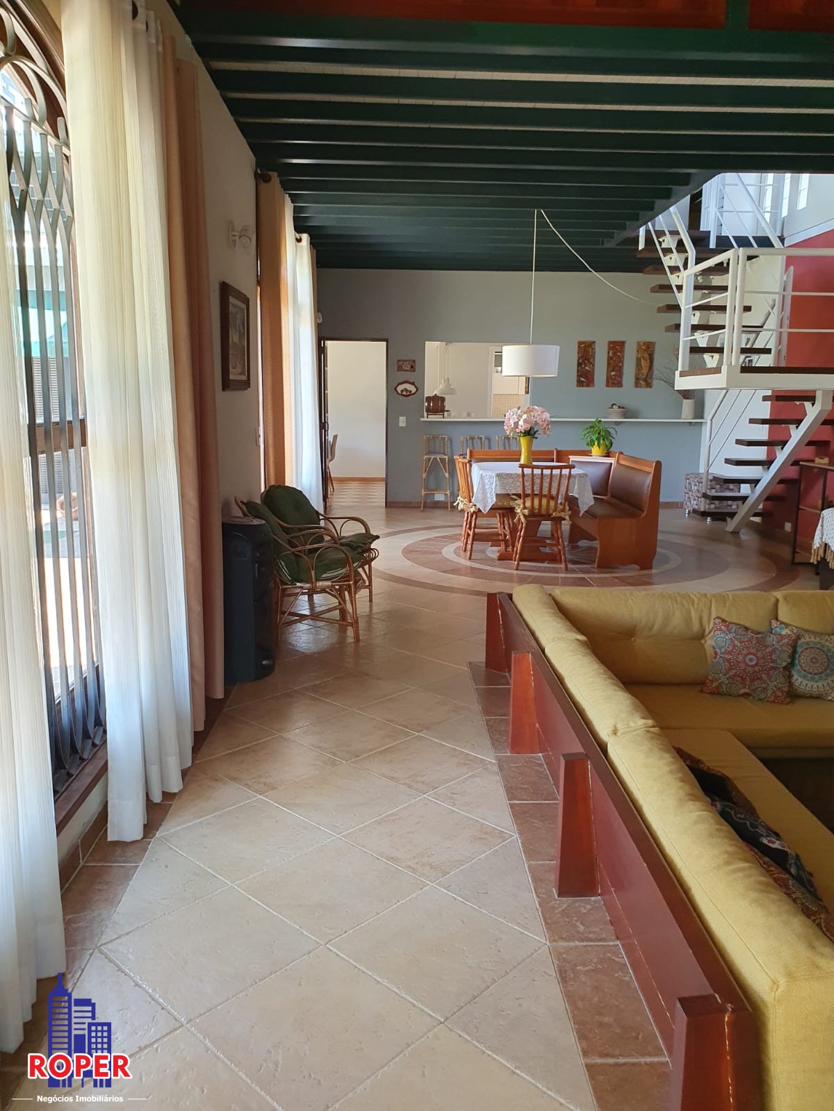 Chácara à venda com 4 quartos, 1400m² - Foto 16