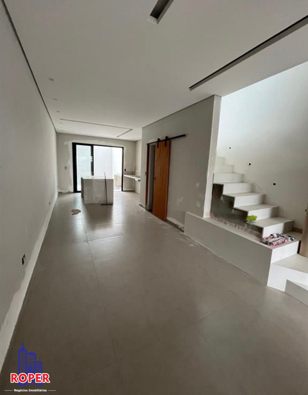 Casa à venda com 4 quartos, 150m² - Foto 4