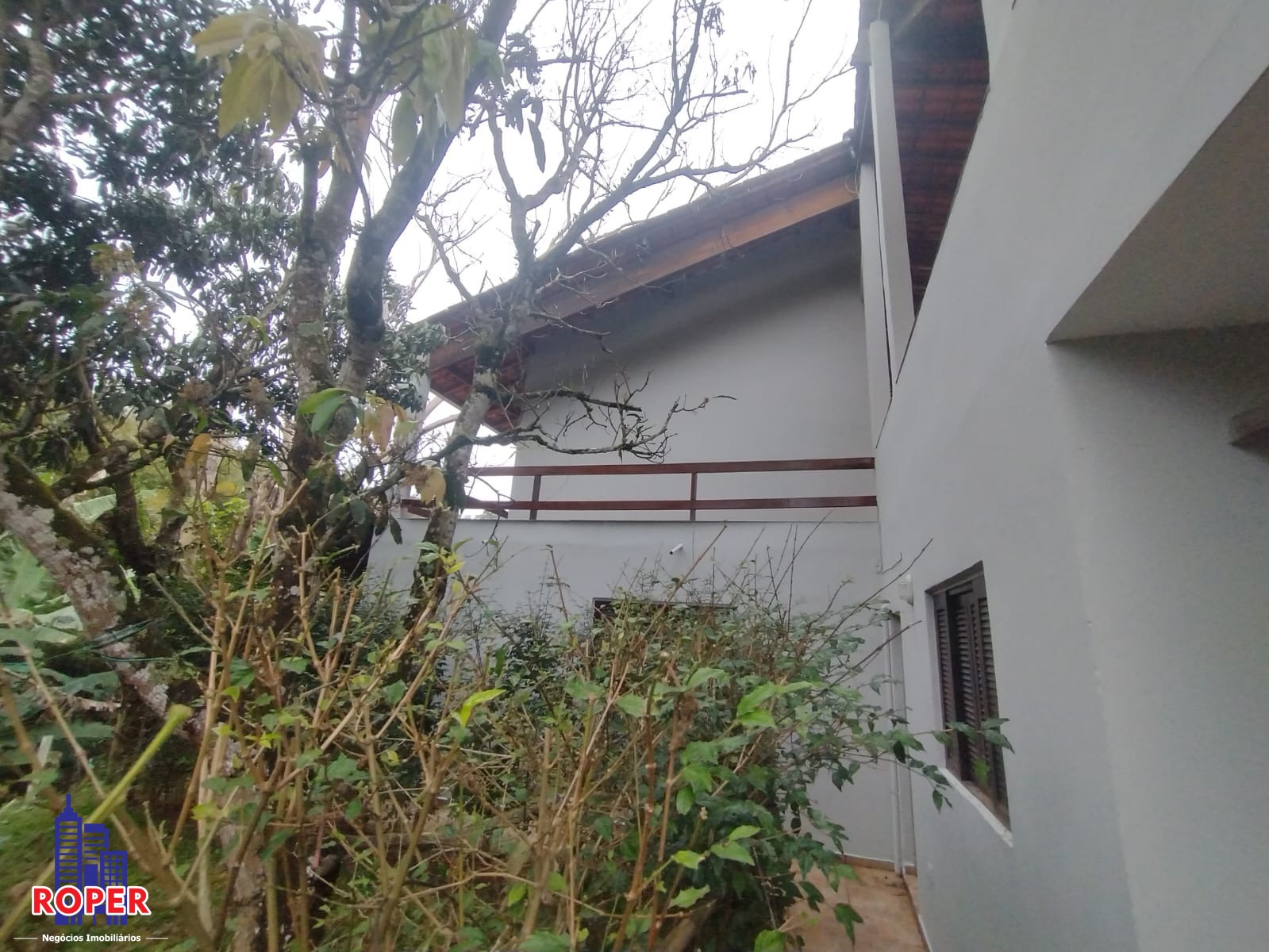 Chácara à venda com 8 quartos, 2400m² - Foto 3