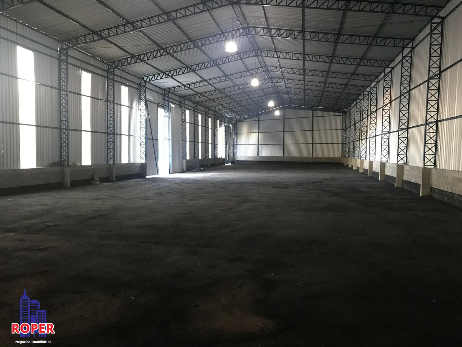 Depósito-Galpão-Armazém para alugar, 5000m² - Foto 1