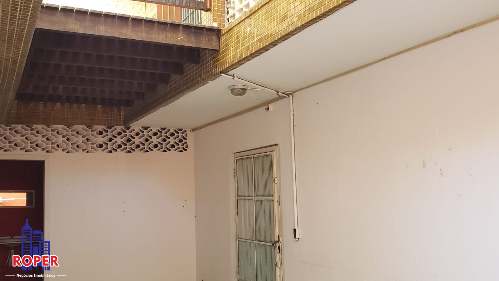 Prédio Inteiro para alugar com 6 quartos, 320m² - Foto 28