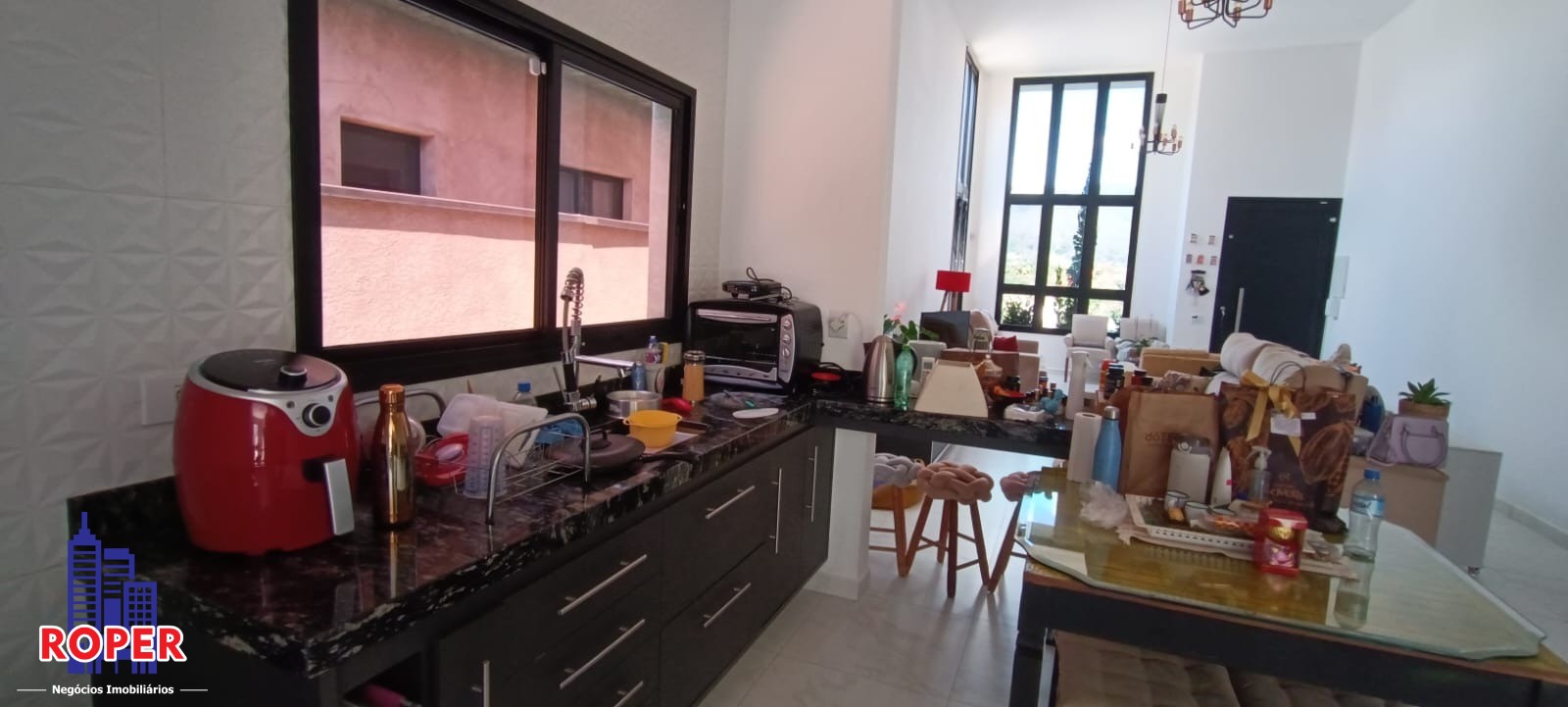 Casa à venda com 3 quartos, 362m² - Foto 8