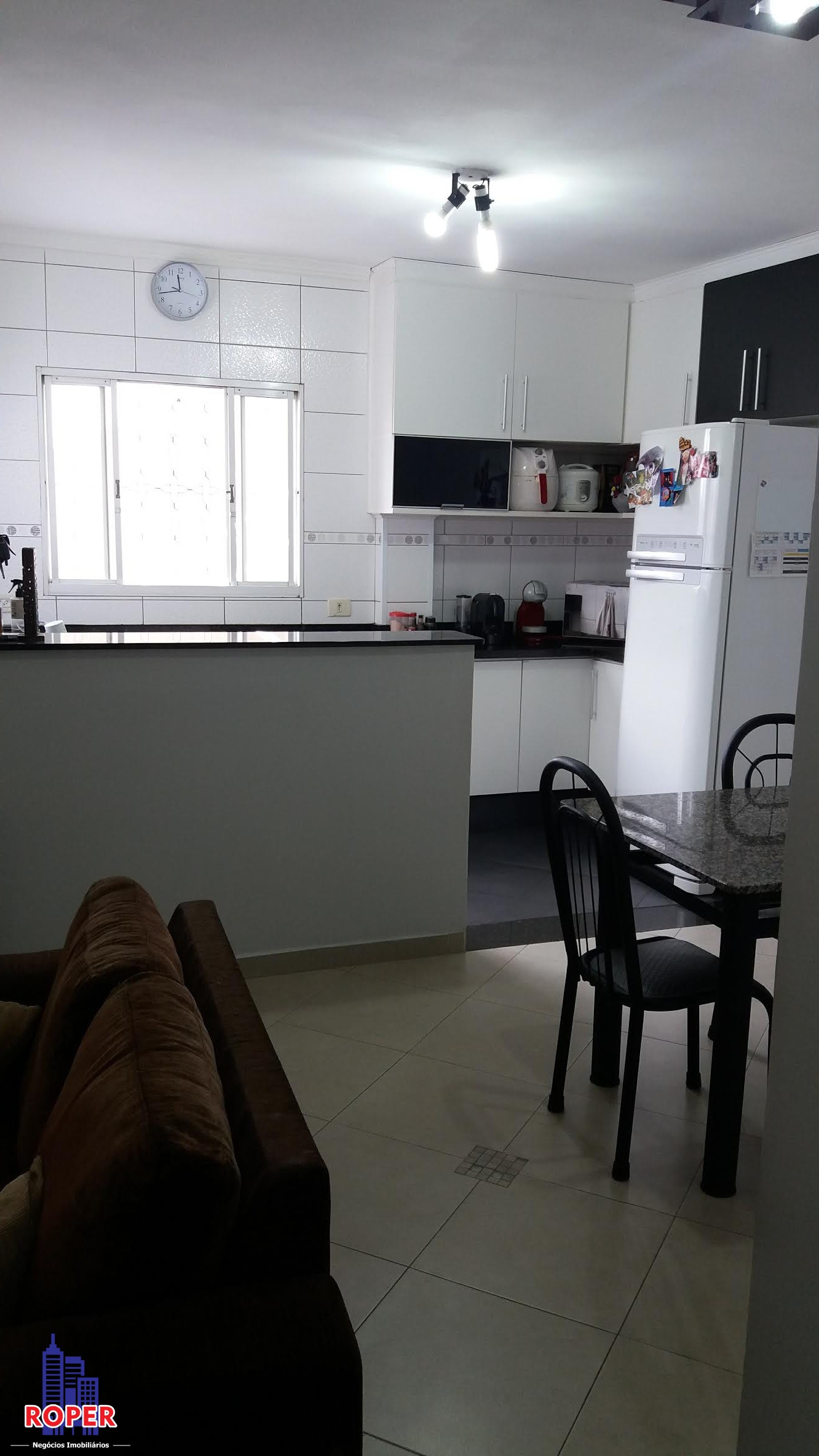 Casa à venda com 2 quartos, 110m² - Foto 9