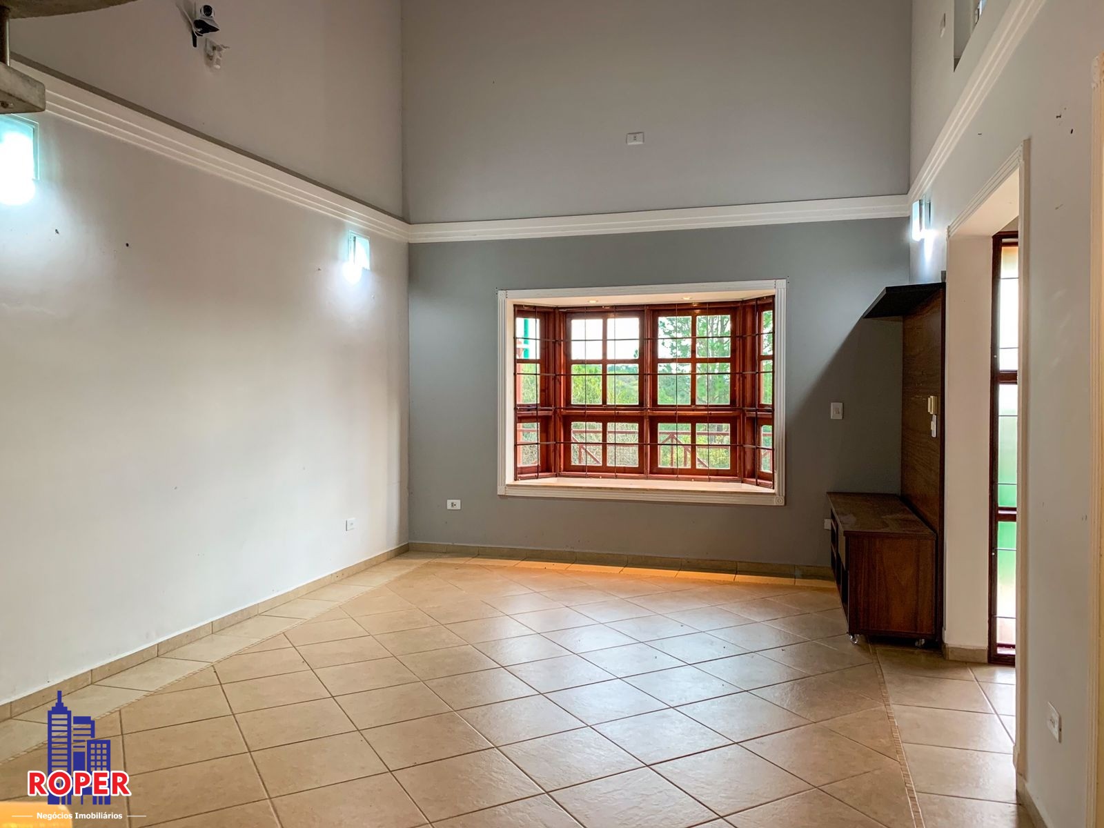 Casa à venda com 2 quartos, 450m² - Foto 3