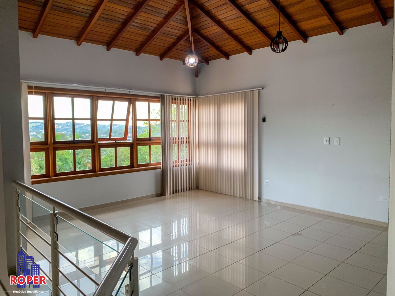 Casa à venda com 2 quartos, 450m² - Foto 4