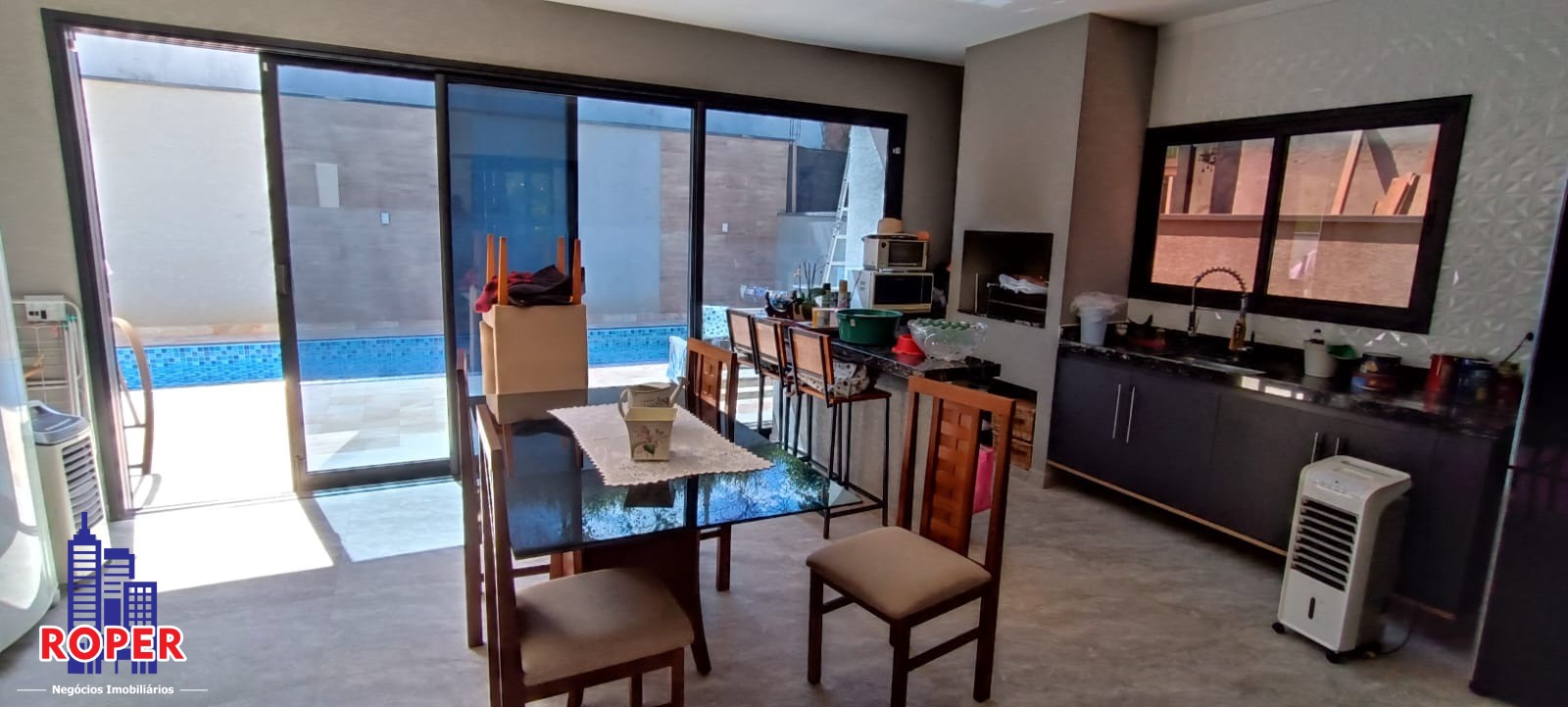 Casa à venda com 3 quartos, 362m² - Foto 4