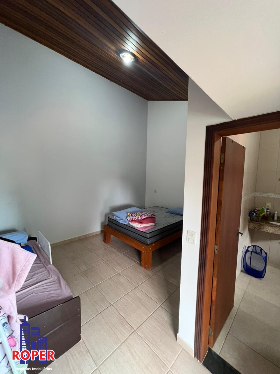 Chácara à venda com 4 quartos, 800m² - Foto 16