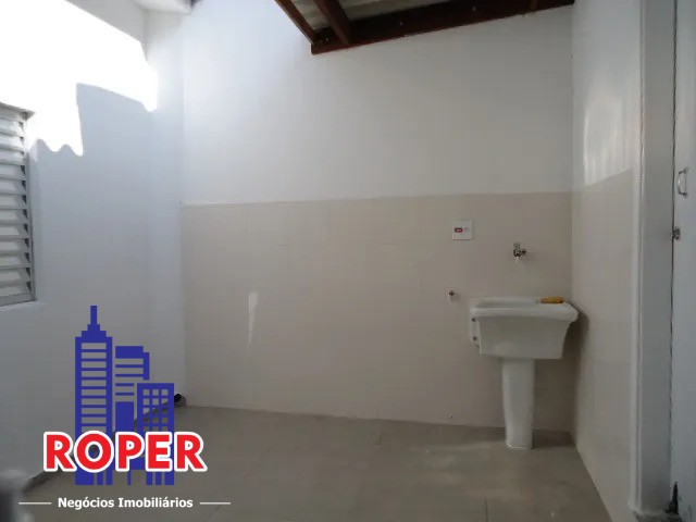 Casa à venda com 3 quartos, 216m² - Foto 8