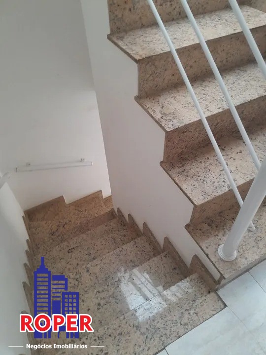 Casa à venda e aluguel com 2 quartos, 100m² - Foto 4