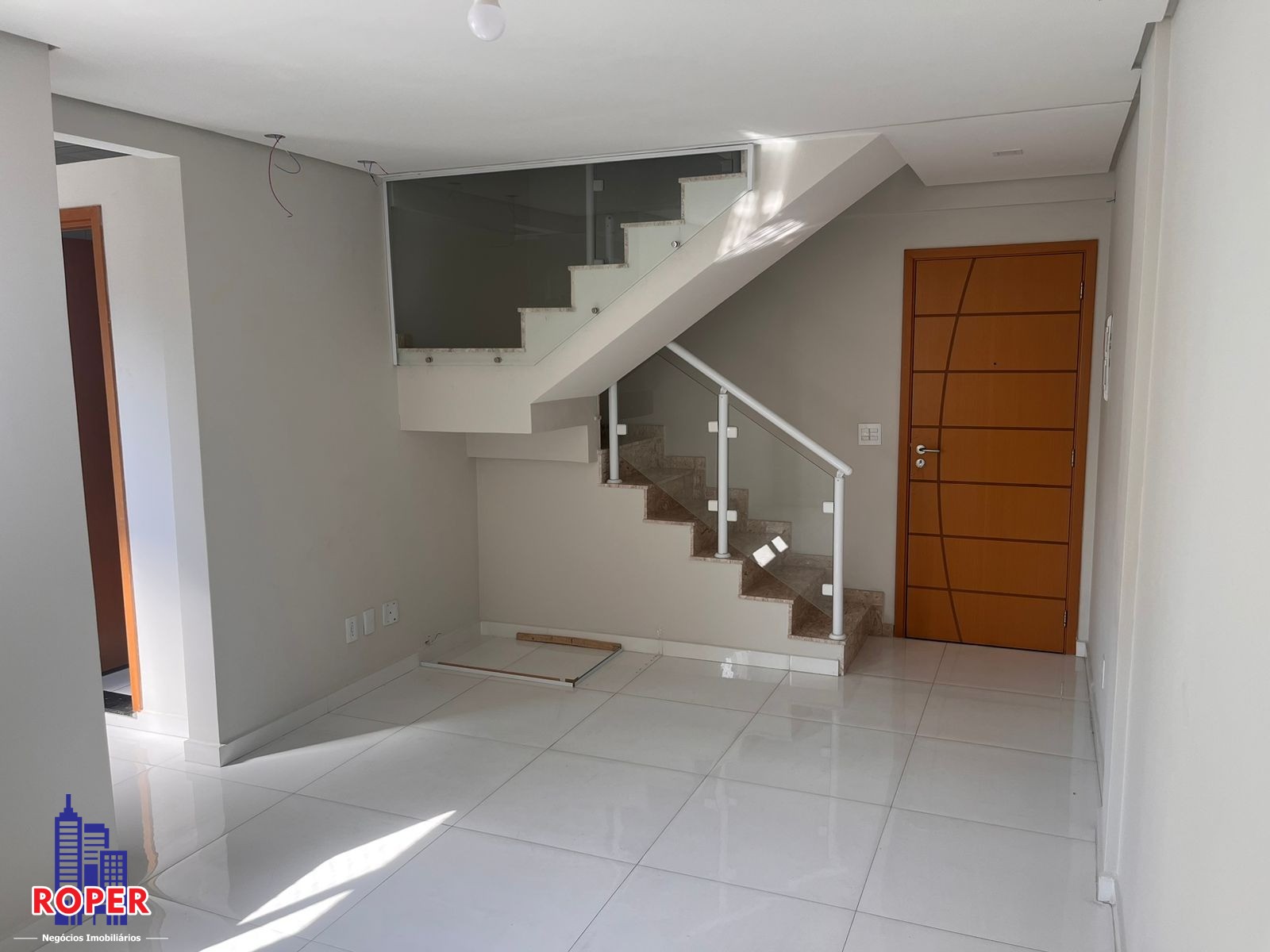 Cobertura à venda com 2 quartos, 99m² - Foto 2