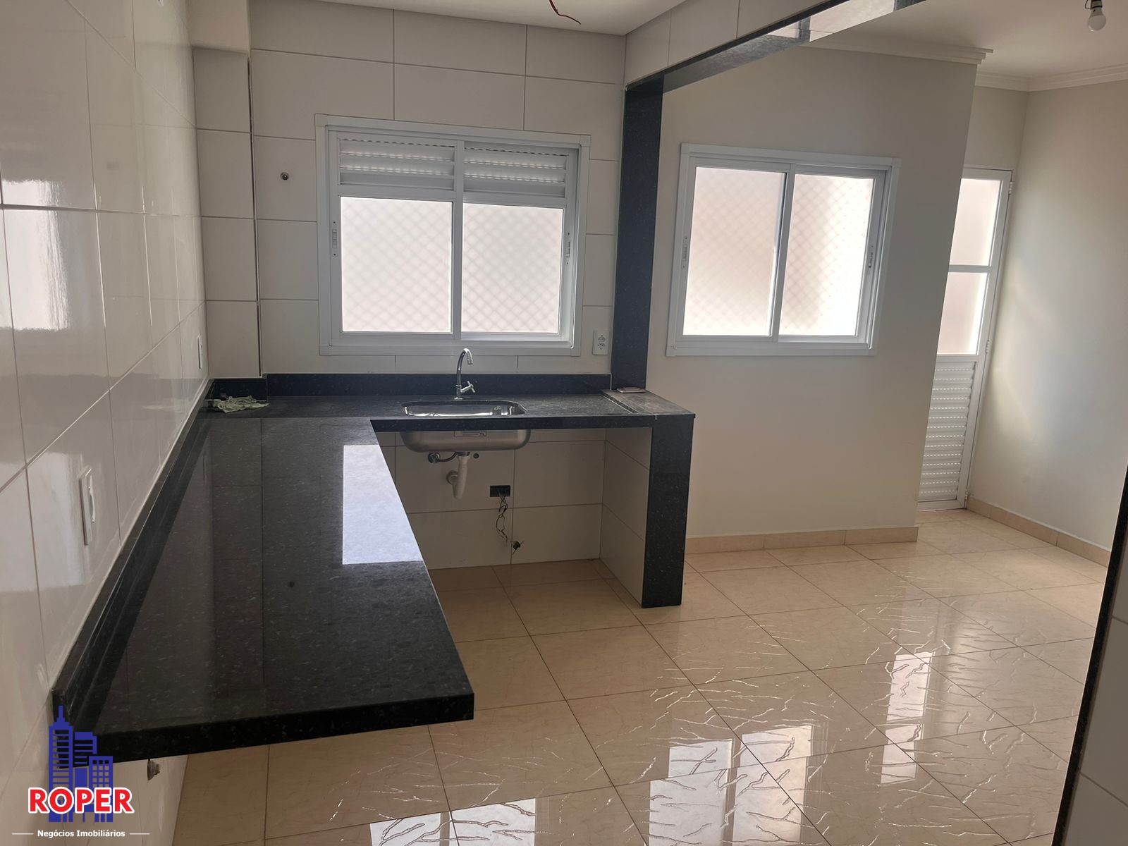 Cobertura à venda com 2 quartos, 99m² - Foto 3