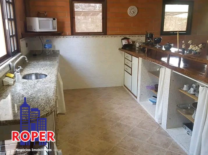 Chácara à venda e aluguel com 2 quartos, 2530m² - Foto 8