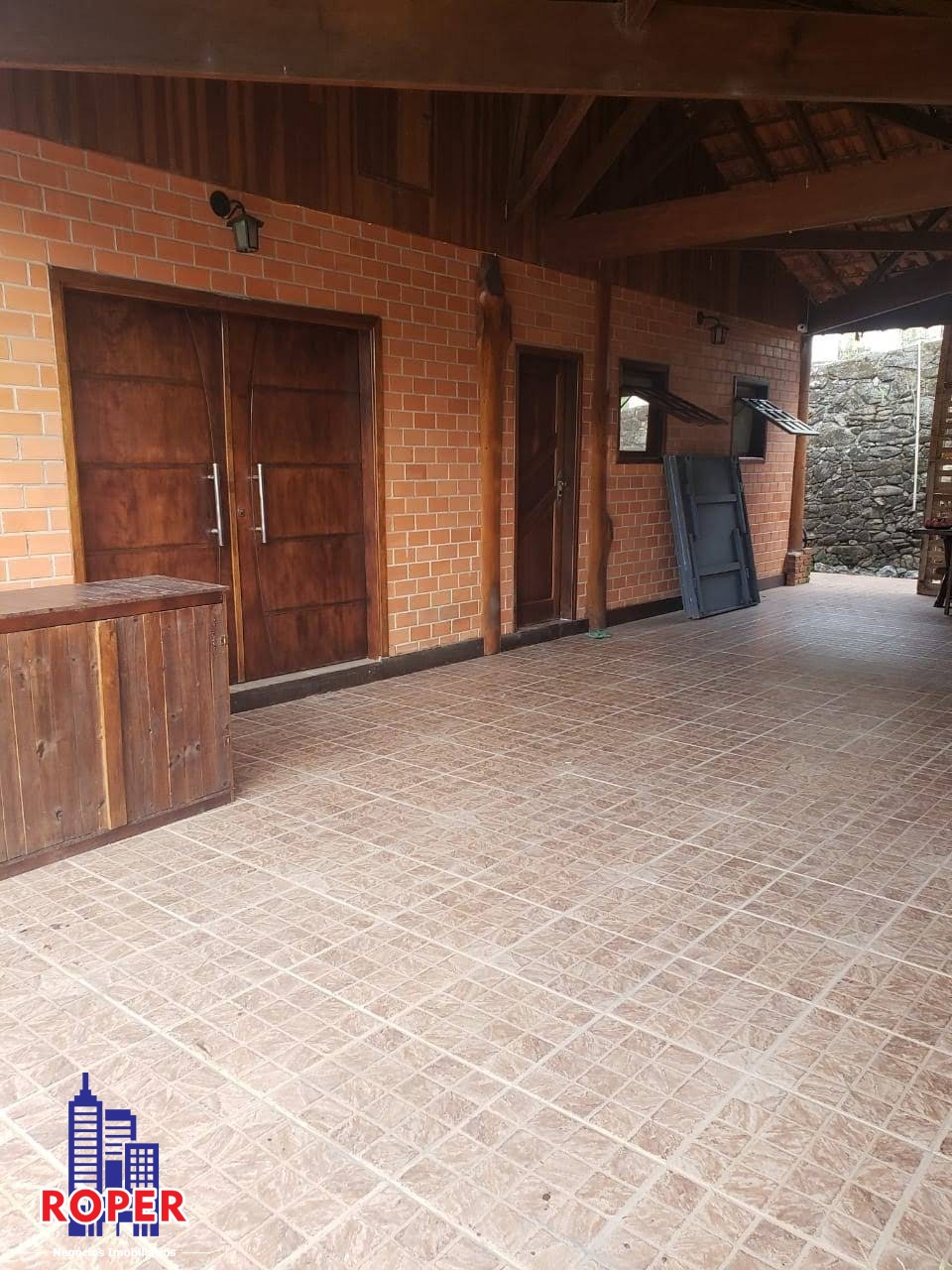 Chácara à venda e aluguel com 2 quartos, 2530m² - Foto 2