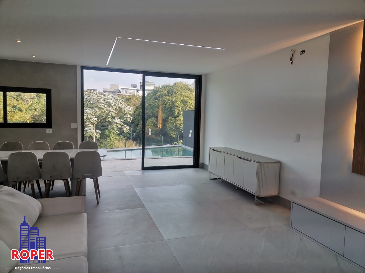 Casa à venda com 5 quartos, 280m² - Foto 8