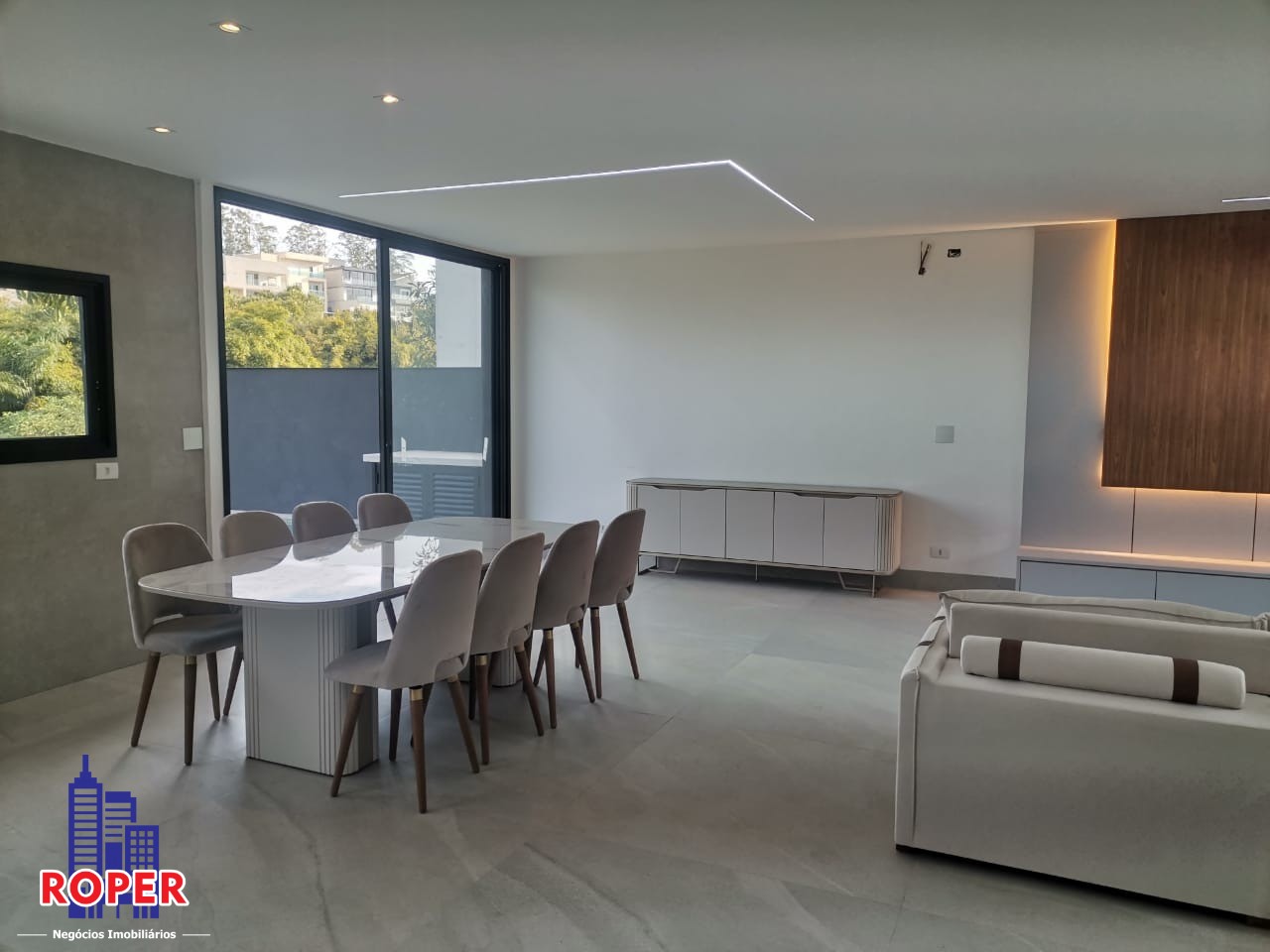 Casa à venda com 5 quartos, 280m² - Foto 2