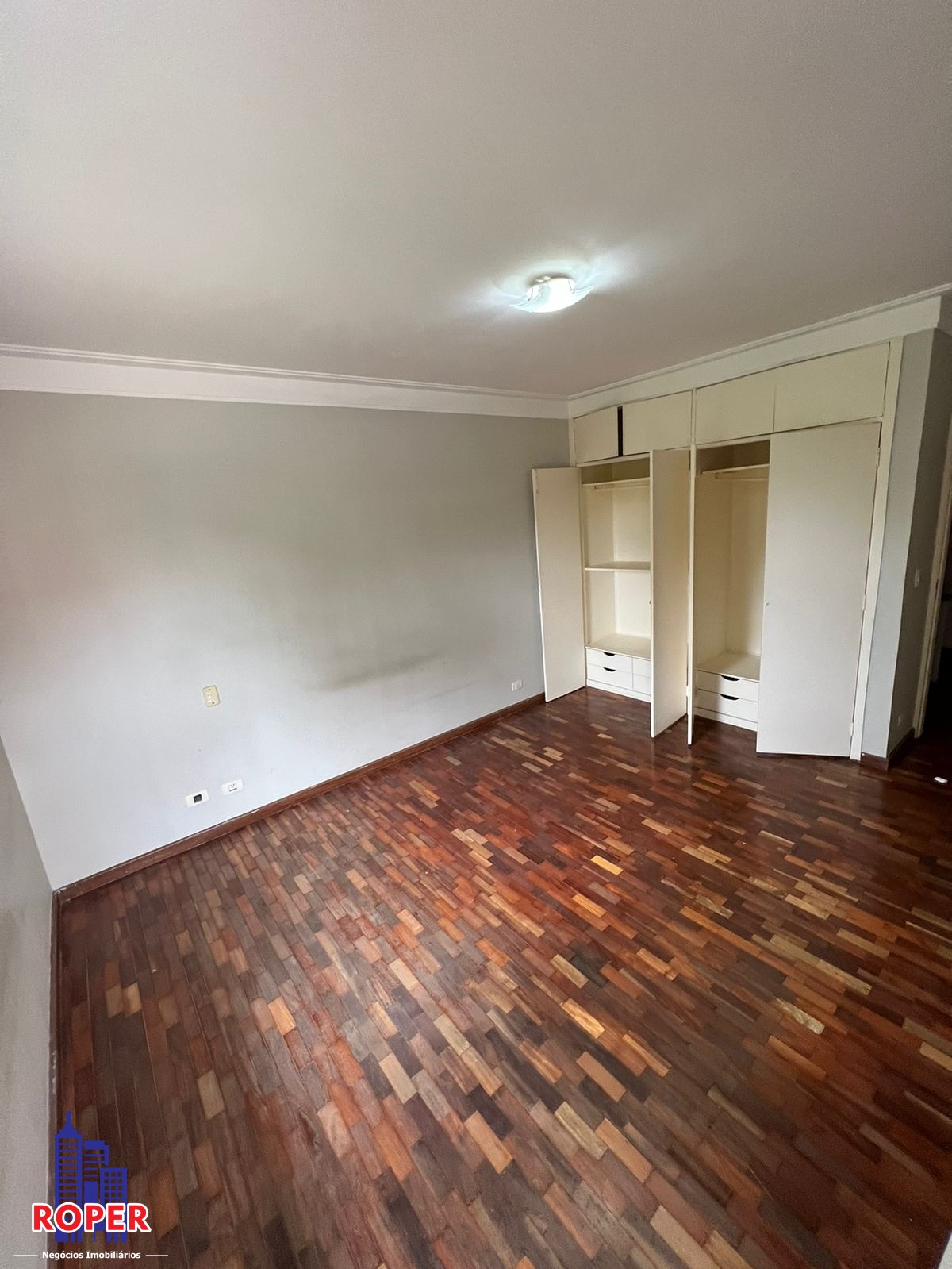 Casa à venda com 4 quartos, 205m² - Foto 14