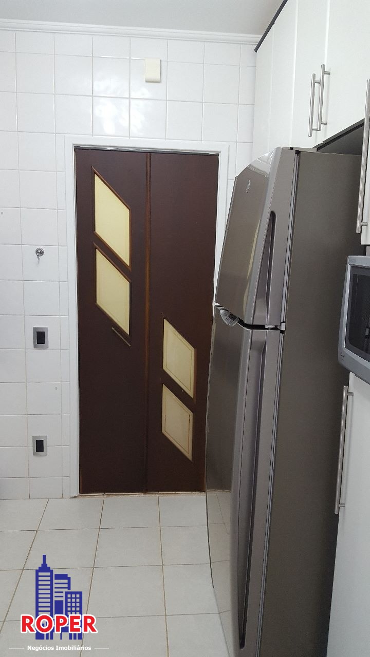 Apartamento para alugar com 3 quartos, 100m² - Foto 12