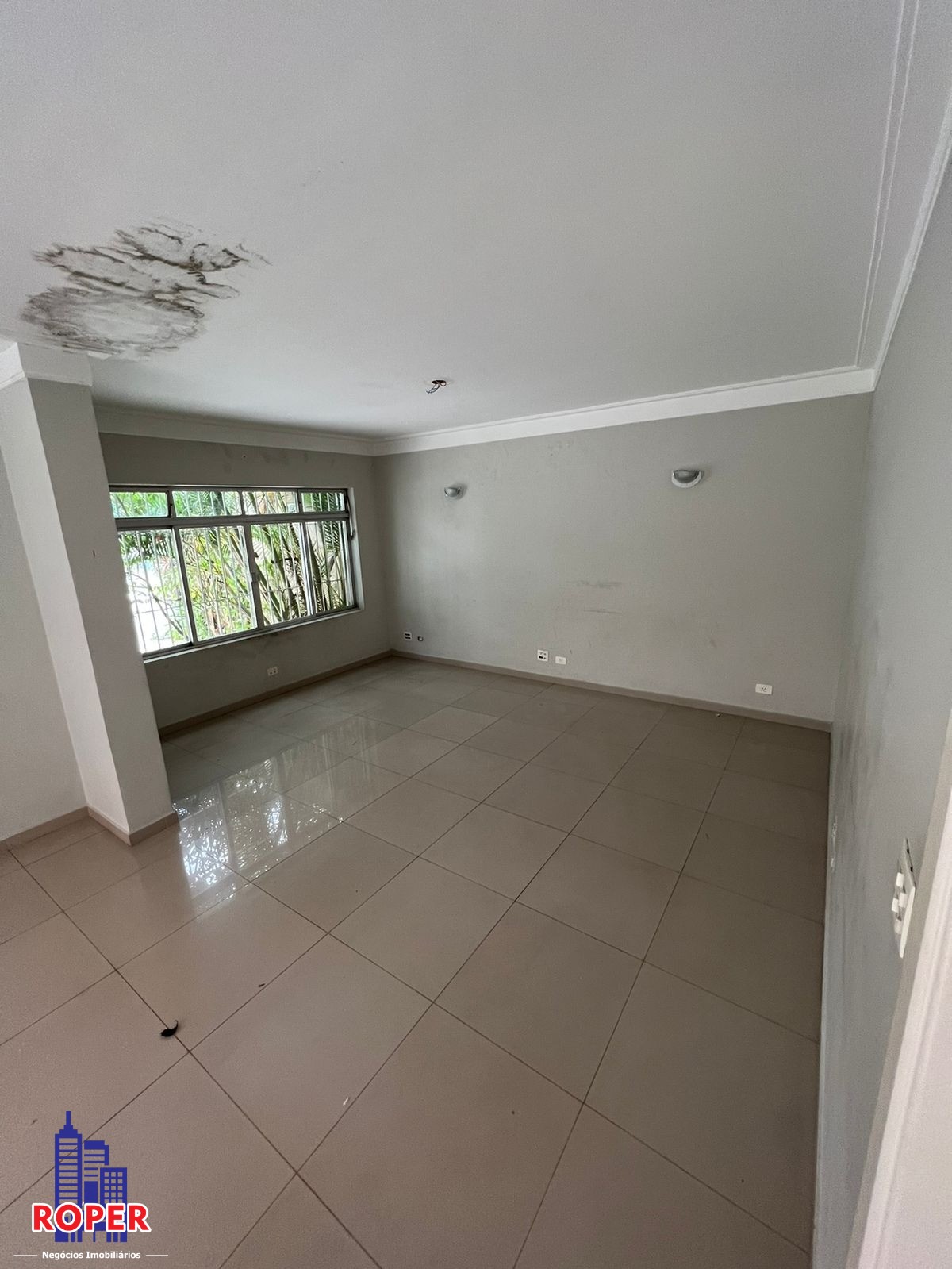 Casa à venda com 4 quartos, 205m² - Foto 3