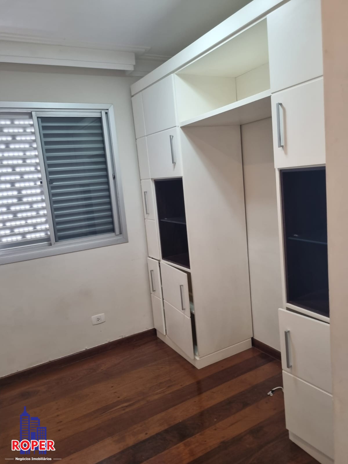 Apartamento à venda com 4 quartos, 158m² - Foto 9