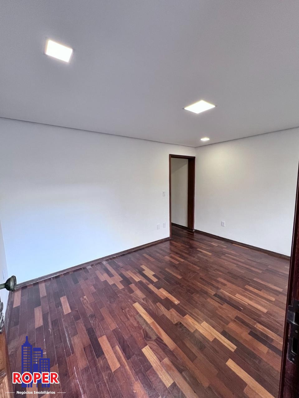 Casa à venda com 3 quartos, 140m² - Foto 11