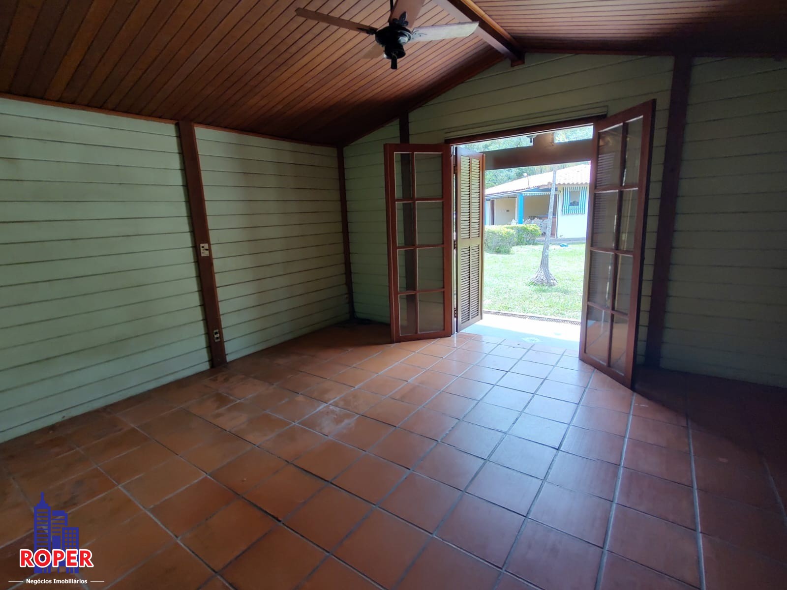 Chácara à venda com 6 quartos, 3000m² - Foto 12