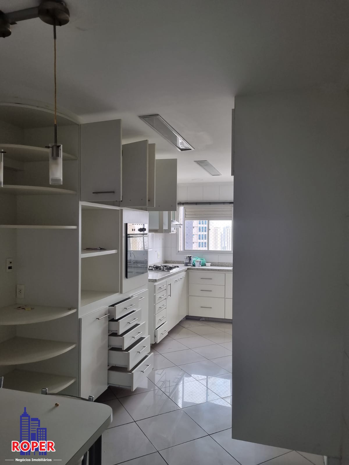 Apartamento à venda com 4 quartos, 158m² - Foto 8