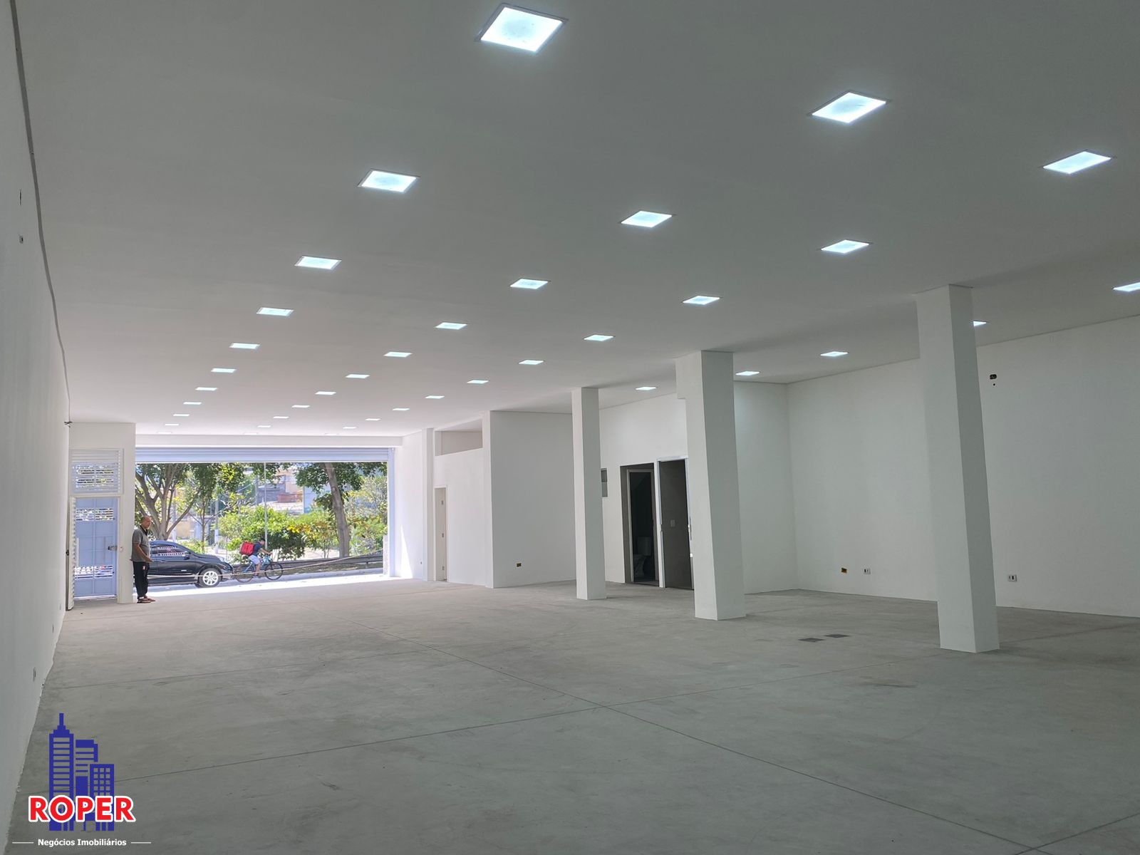 Loja-Salão para alugar, 250m² - Foto 1