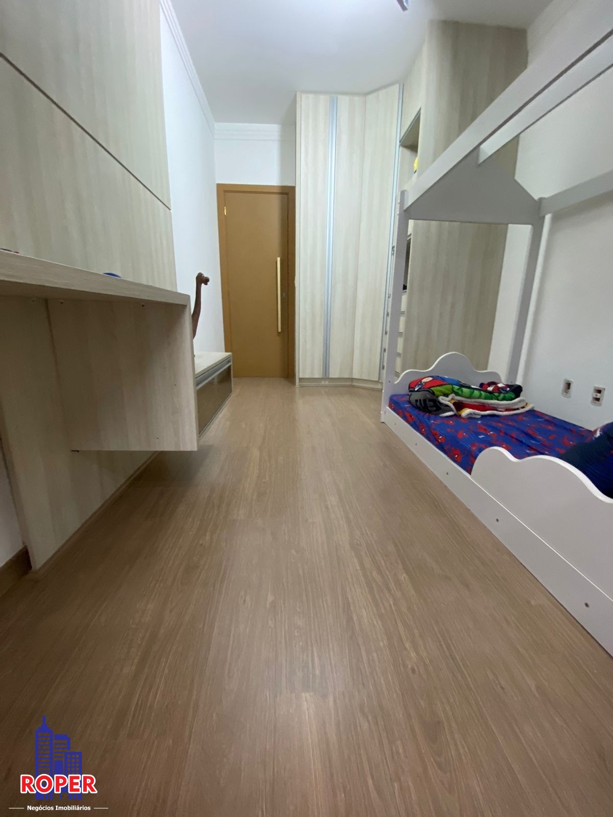 Apartamento à venda com 4 quartos, 233m² - Foto 25